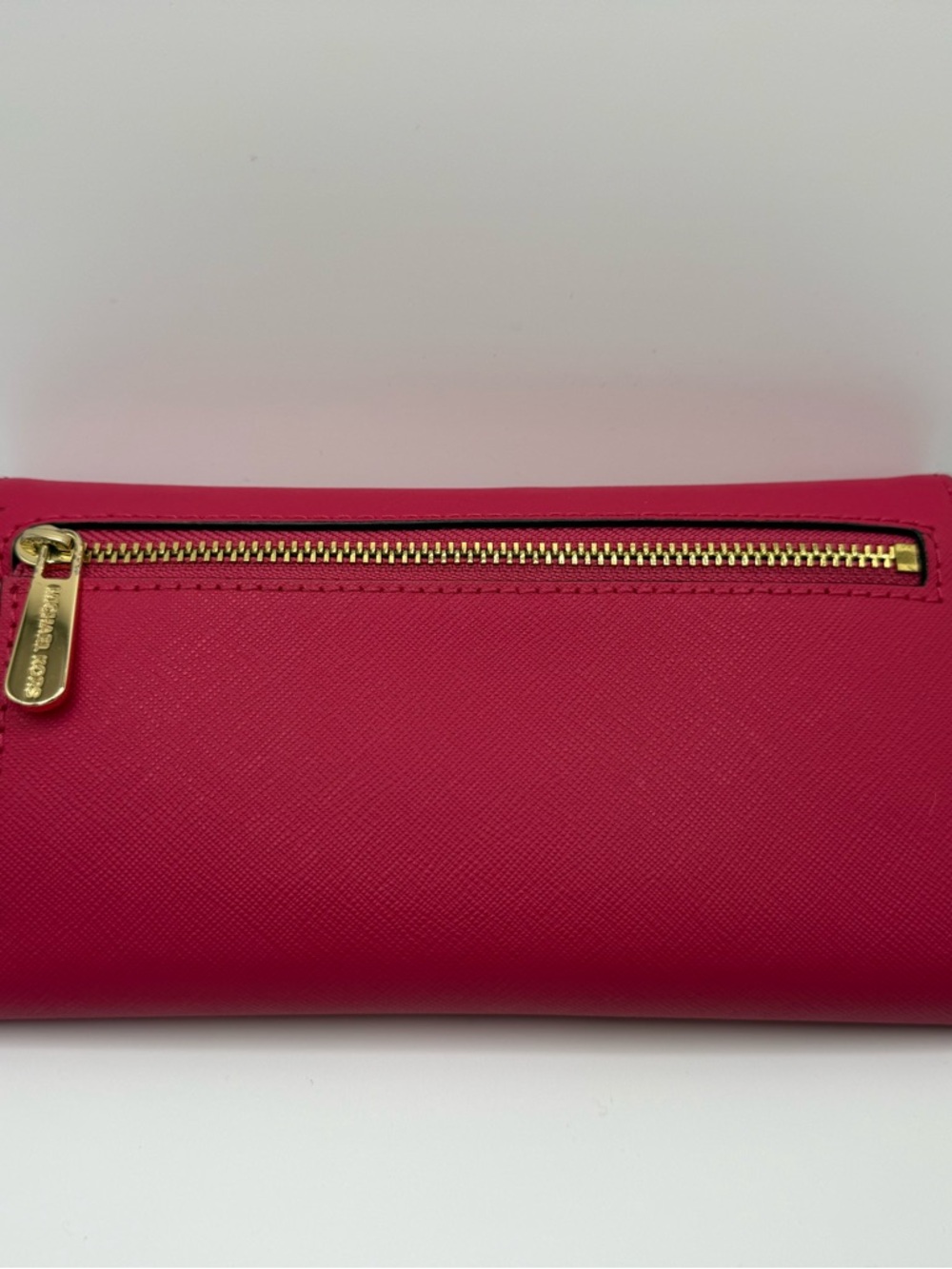 Michael Kors Pink Saffiano Leather Clutch with Gold Logo - Picture 2 of 3